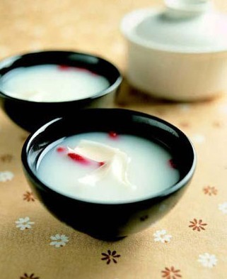 牛奶茯苓霜 图片来源:大食品网