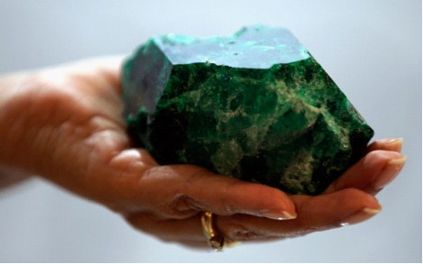无价之宝世界最大天然绿宝石展出