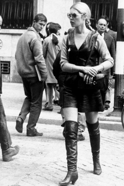 1968--̼(Brigitte Bardot)ò̾Щ׿ԽʱƷζǣ̼콫Сȹ棬ɫϥѥڿȻFashionޱȡ