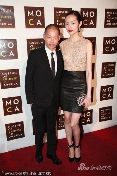 孙菲菲与设计师Jason Wu亮相华人博物馆年度颁奖晚宴举行