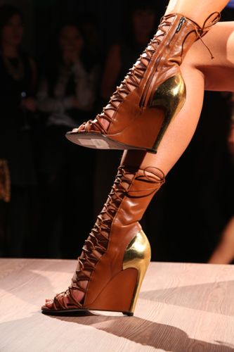 Sergio Rossi 2011春夏鞋品预览派对(组图)_新浪时尚_新浪网